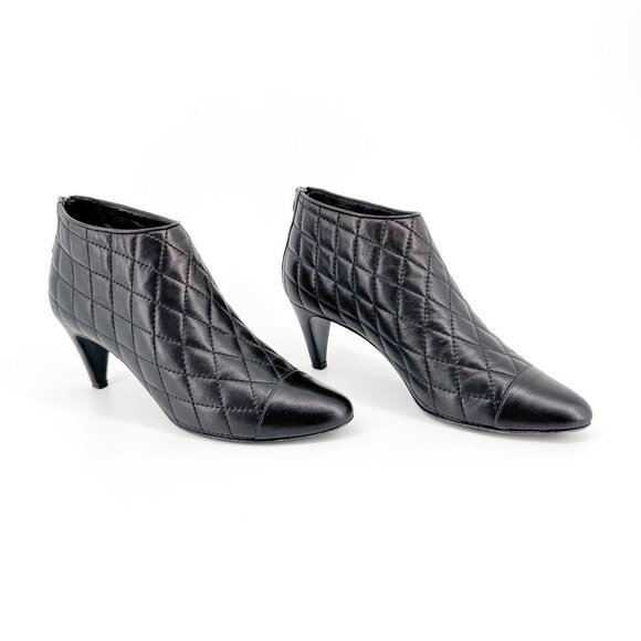 Chanel Quilted Cap Toe Ankle Booties Size 38 US 7-7.5 Black Leather CC Mid Heel - Picture 1 of 15